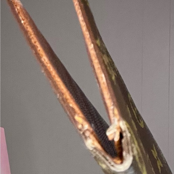 Louis Vuitton Monogram Long Wallet - Picture 2 of 11